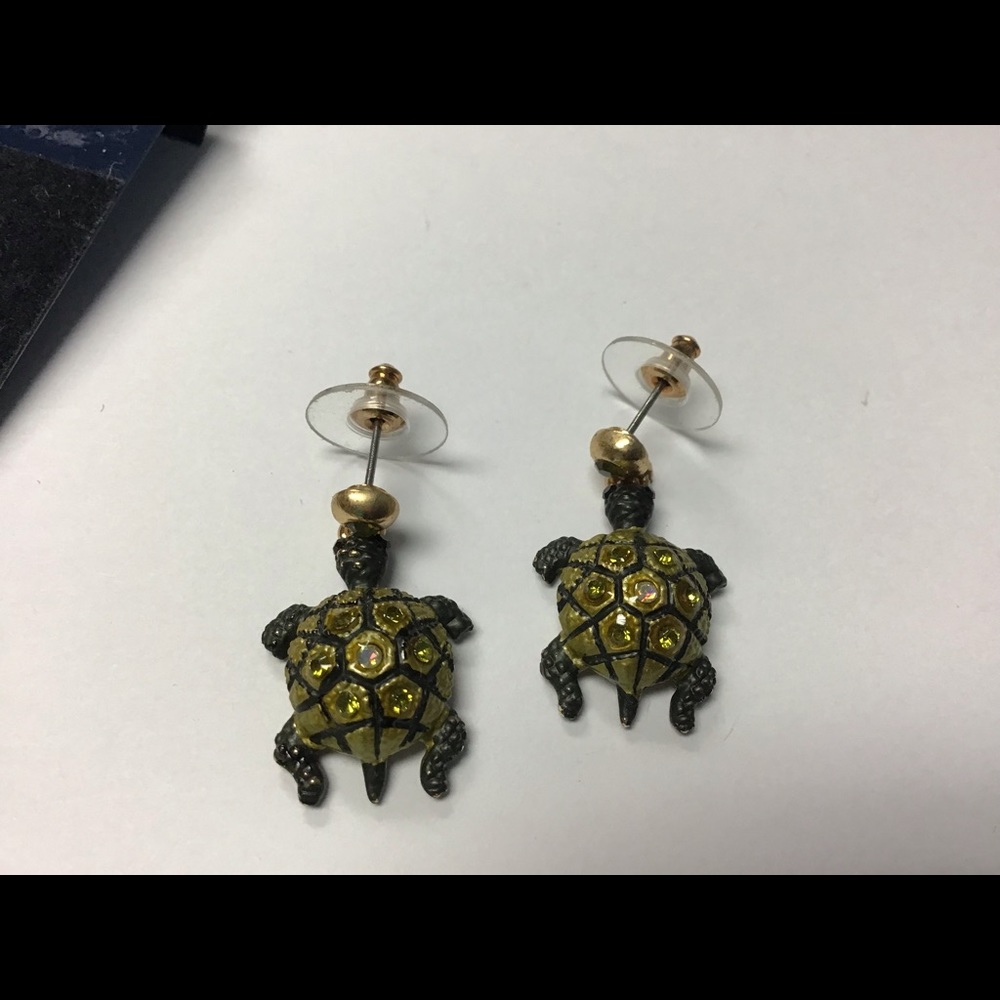 New Pierced vintage look green Austrian crystals rhinestones turtle
